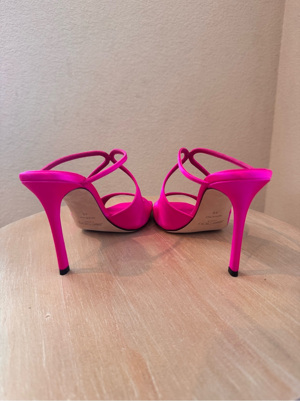 Jimmy Choo Anise 95 Fuchsia Satin Mule Sandals- EU 40 - NIB - Retail $1,025 - Picture 2 of 4